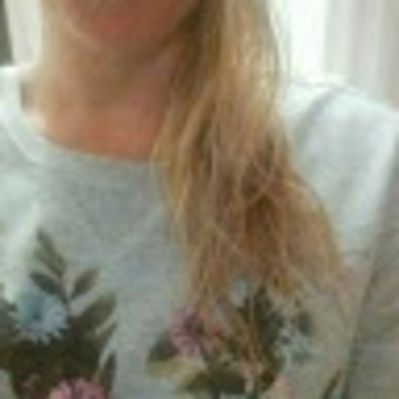 Meet your Posher, Jennie - Picture 1 of 1